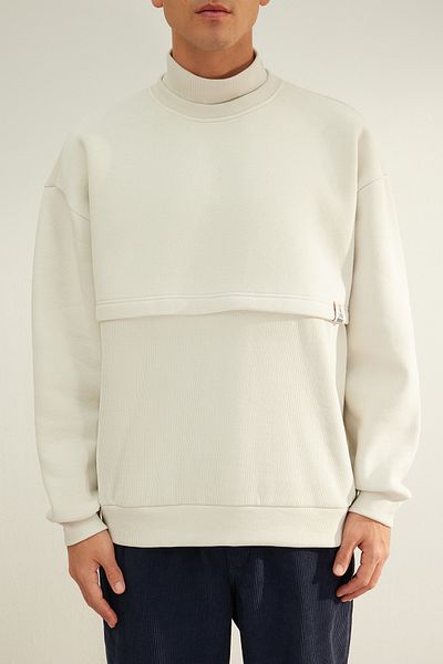 Trendyol Collection Limitierte Auflage - Steinfarbenes, weit geschnittenes Fleece-Sweatshirt TMNAW24sw00228