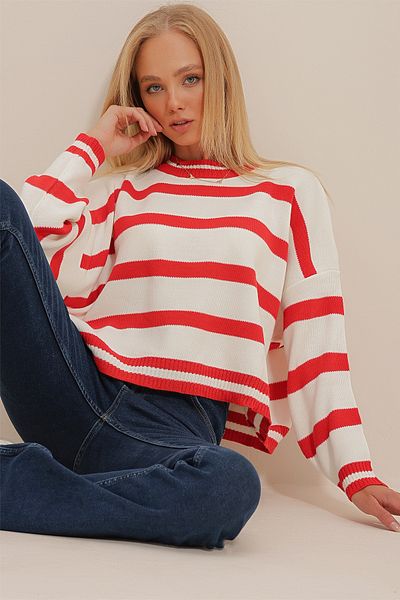 Trend Alaçatı Stili Women's Red Crew Neck Striped Crop Oversize Knitwear Sweater ALC-X10973