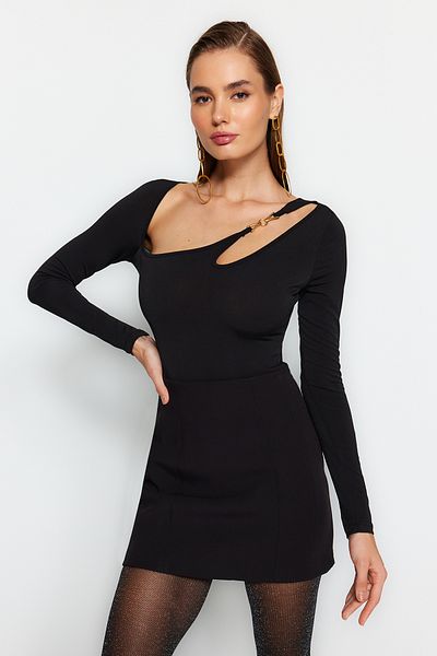 Trendyol Collection Czarne dzianinowe body do siedzenia z dodatkami TPRAW24BD00032