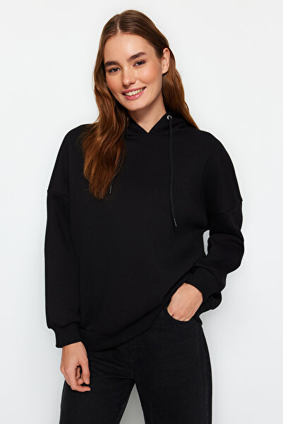 Trendyol Collection Πλεκτό φούτερ με μαύρη χοντρή φλις στάμπα μεγάλου μεγέθους/ευρείας εφαρμογής TWOAW23SW00904