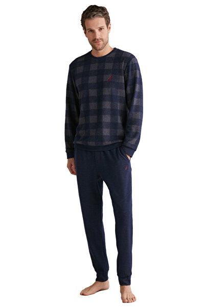 Nautica طقم بيجامة رجالي منقوش بأكمام طويلة باللون الأزرق الداكن
