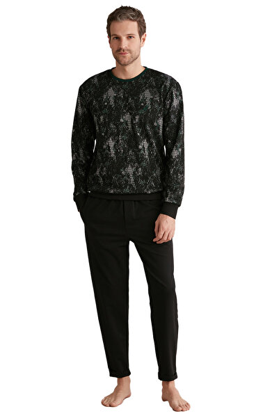 Nautica Men's Jacquard Long Sleeve Black Pajama Set