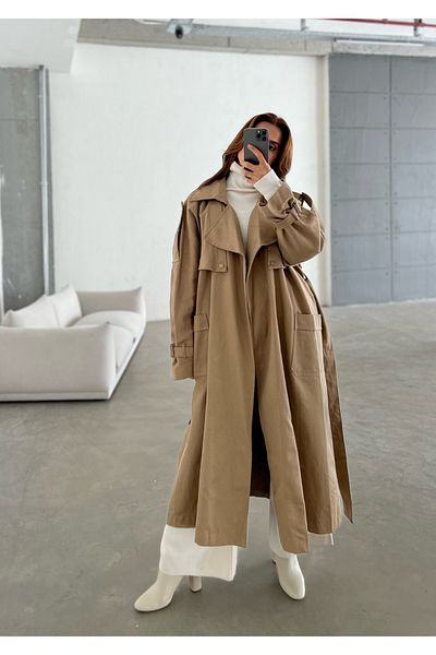 Laluvia Dunkelbeiger Trenchcoat aus Gabardine mit zweireihigem Kragen und Druckknöpfen und detailliertem Gürtel