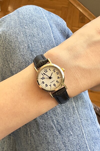 pierrose ساعة يد نسائية كلاسيكية بتصميم كلاسيكي أنيق مع أرقام حبل من الجلد ال...