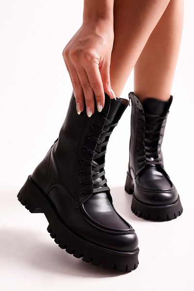 Shoeberry Damen Colette Schwarze Stiefel Schwarze Haut