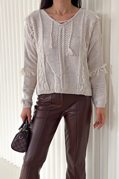 FEMELLE Women's Beige Tassel Knitwear Sweater