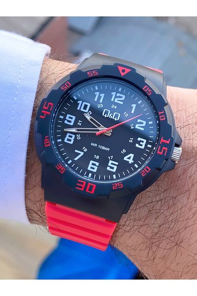 Q&Q VR91J999YW Waterproof Men's Wristwatch with Silicone Cord