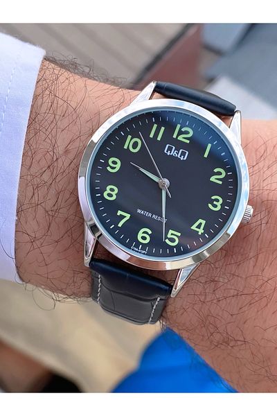 Q&Q Q811J9013Y Slim Case Leather Cord Classic Men's Wristwatch
