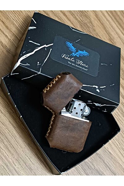 Visale Store El Yapımı Hakiki Deri Kılıflı Zippo Model Çakmak Visalecakmak015