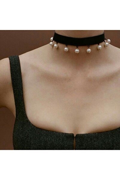 alhifa قلادة خمر مع تفاصيل الشريط الأسود واللؤلؤ الزجاجي