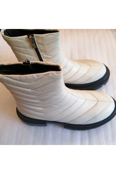 Giuseppe Mengoni Genuine Calfskin Quilted Cream Women's Boots - Zippered, Non-Slip, Thick Lightweight and Eva Stitched Sole