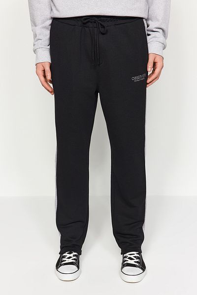 Trendyol Collection Μαύρο κανονικό/κανονικό κομμένο έγχρωμο κέντημα με γράμματα ανοιχτό παντελόνι TMNAW24EA00018