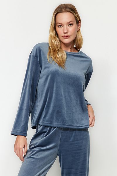 Trendyol Collection Blue Soft Feel Velvet T-shirt-Capri Knitted Pajamas Set THMAW24PT00165