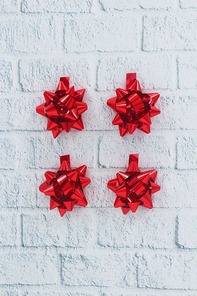 Yusuf Dirik YD Party Supplies Gift Wrap Ornament Bow Metallic Red 20 Pieces