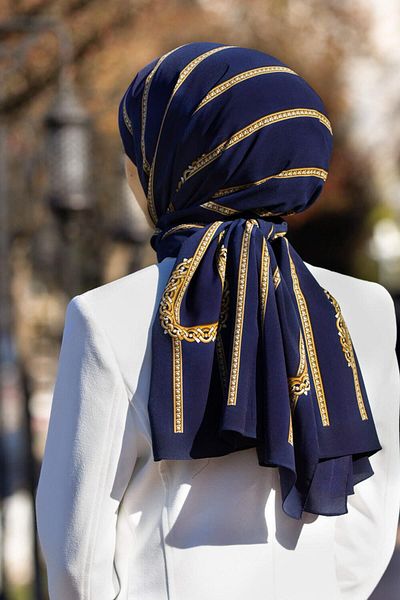 Vissona Γυναικείο πολυτελές μεταξωτό σάλι Medina Navy Blue-3