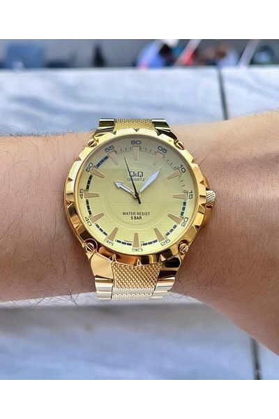 Q&Q Men's Metal Band Wristwatch