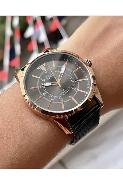 Q&Q  Men's Straw Cord Wristwatch