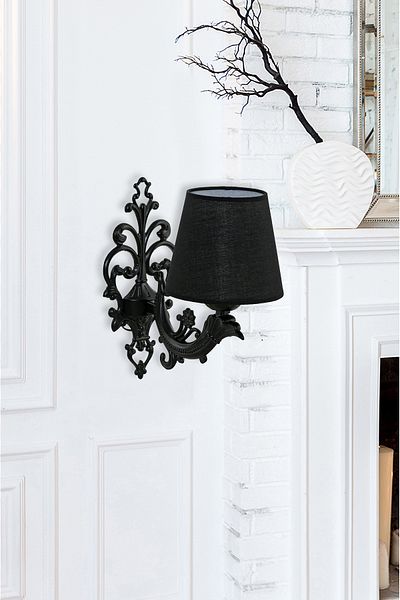 DEDE SINGLE BLACK SAVA SCONCE WITH BLACK HAT
