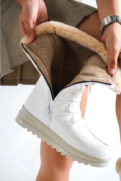 İncim ® |   Cizme de damă și copii din shearling cu talpă termică anti-alunecare Srezo White Daily