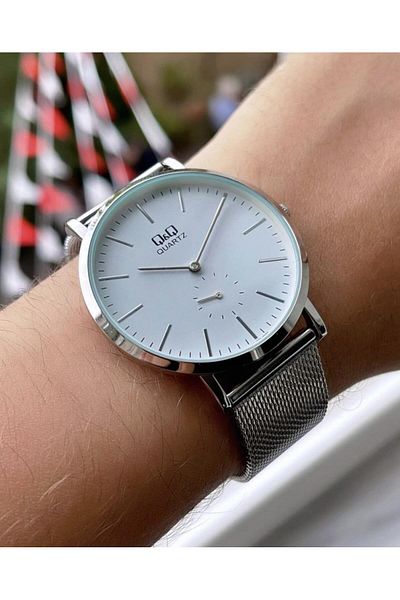 Q&Q Men's Wicker Cord Wristwatch