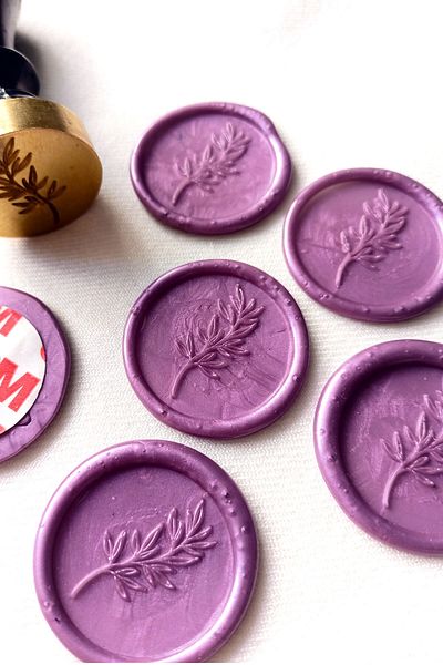 Dekorden 50 ready-made seals - Violet