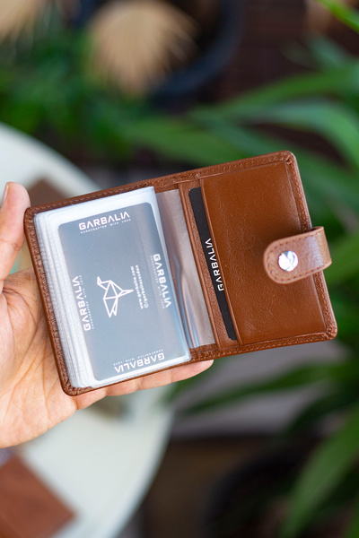 Garbalia Γνήσιο δερμάτινο πορτοφόλι Beijing Unisex Tan με άφθονες θήκες για κάρτες και εξωτερική τσάντα