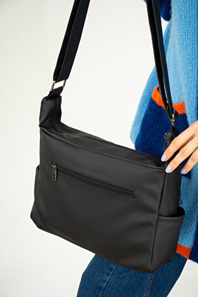 MEGA ÇANTA MEGA 104 حقيبة كروس نسائية من الجلد الصناعي قابلة للتعديل