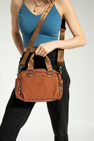 MEGA ÇANTA Geantă de umăr și crossbody cu 2 curele din satin pentru femei 526