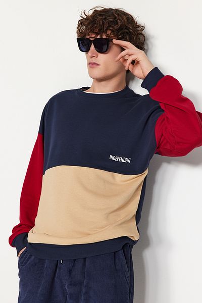 Trendyol Collection Navy Blue Oversize/Wide Cut Color Block Printed Cotton Sweatshirt with Fleece Inside TMNAW24SW00225