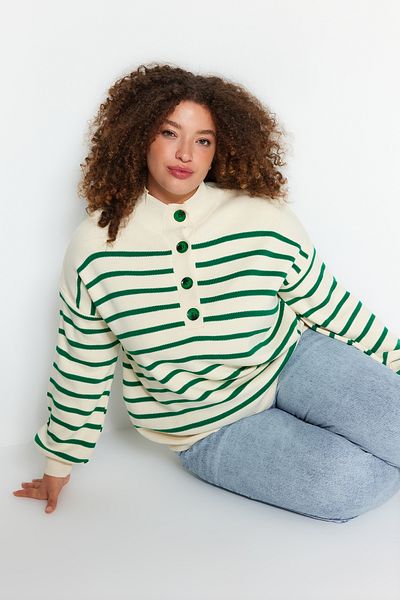 Trendyol Curve Grün gestreifter Strickpullover TBBAW24AN00077