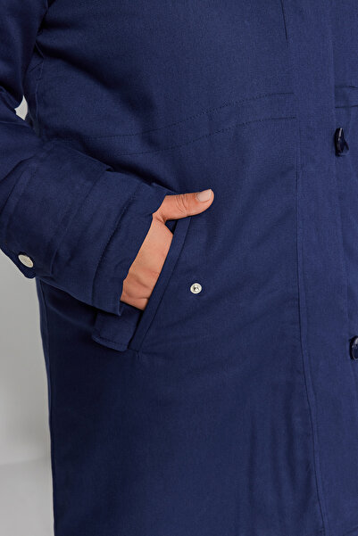 Trendyol Curve Navy Blue Furry Hooded Parka - TBBAW24AW00022