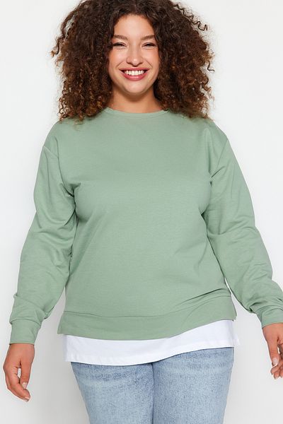 Trendyol Curve Grünes, dünnes Strick-Sweatshirt in Übergröße – Auszieh-Look TBBAW23AO00023