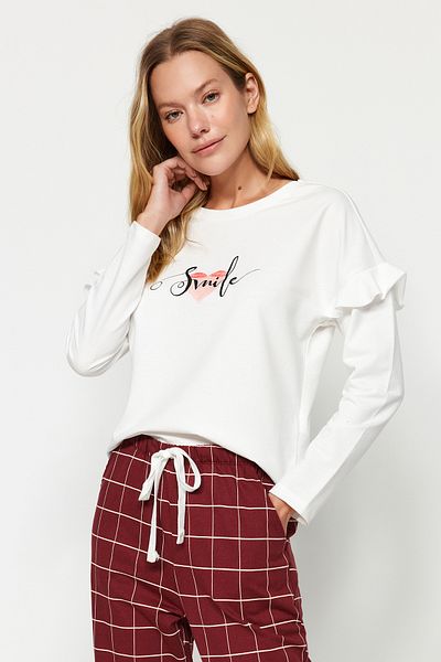 Trendyol Collection Fehér szlogen 100% pamut póló és nadrág hálóruha szett - THMAW24PT00255