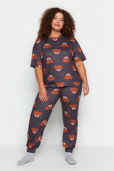 Trendyol Curve Graues, gestricktes Pyjama-Set mit Teddybär-Muster TBBAW23AI00039