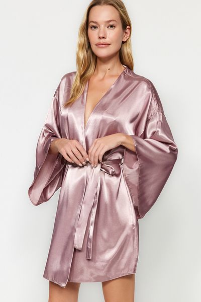 Trendyol Collection Puderfarbener Morgenmantel aus gewebtem Satin mit Gürtel THMAW23SB00011