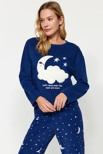 Trendyol Collection Zimní pletená souprava pyžama se vzorem námořnická modrá Galaxy Thmaw24Pt00027