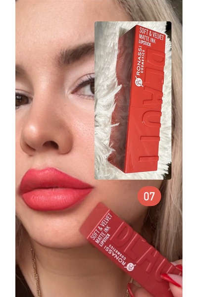 RS Ronassi Cosmetics أحمر شفاه بيوتي سوفت آند فيلفيت مات إنك أحمر شفاه غير لامع