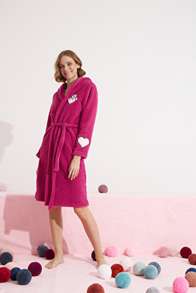 Siyah İnci cherry Wellsoft Hooded Embroidered Dressing Gown