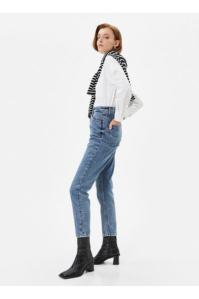 Koton Normale Taille Pipe Leg Tight Dark Indigo Damen Denim-Hose 4WAL40004MD