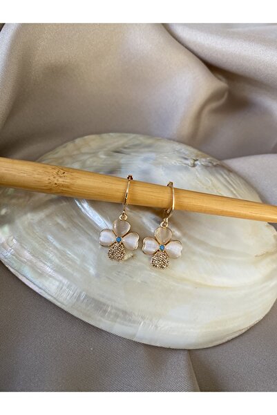 BilShine Yonca Model Sallantılı Sedef Küpe