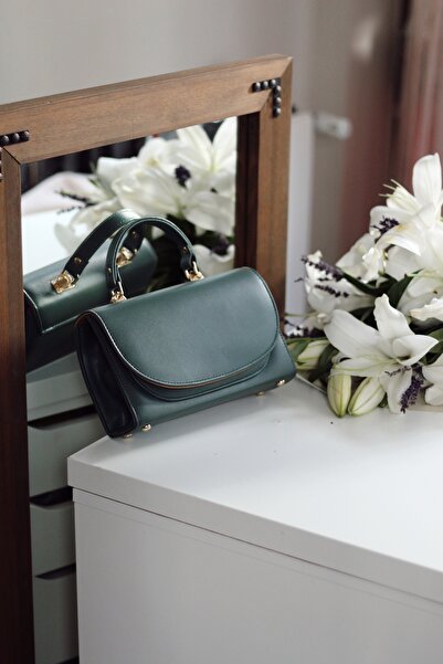 Moom Bag Women's Khaki Oval Flap Detailed Strap Shoulder Bag