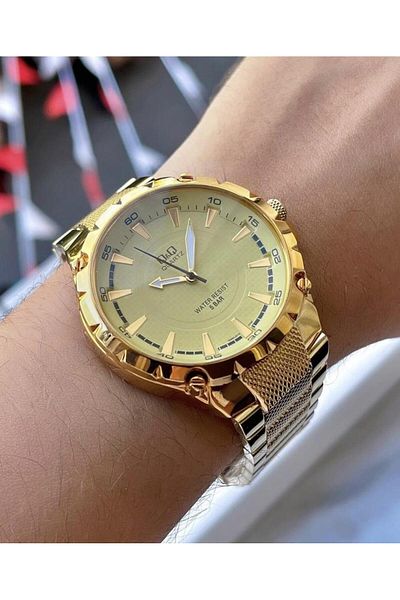 Q&Q Men's Metal Band Wristwatch
