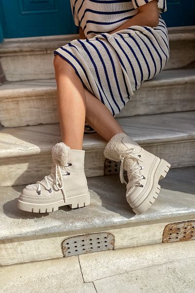 SHOEBELLAS Local Beige Γούνινες Γυναικείες Μπότες