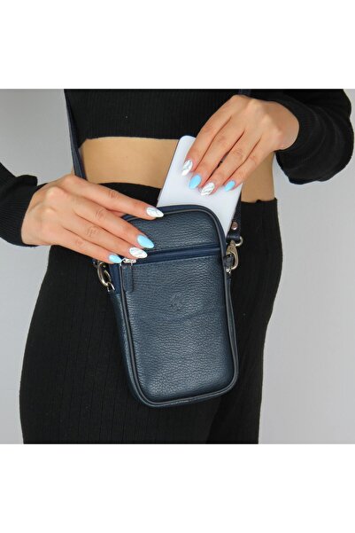 MÇ DERİ حقيبة هاتف كروس للنساء بثلاثة أقسام من الجلد الطبيعي بنمط عائم