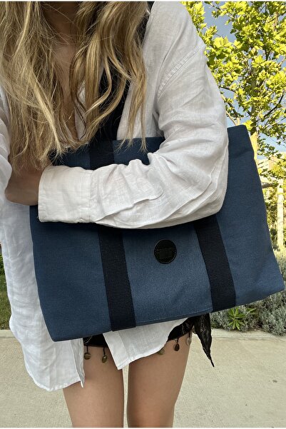 Carrier Thing Canvas Shoulder Bag