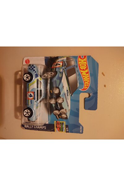 Esma Nur Akboğa العجلات الساخنة - أبطال الرالي