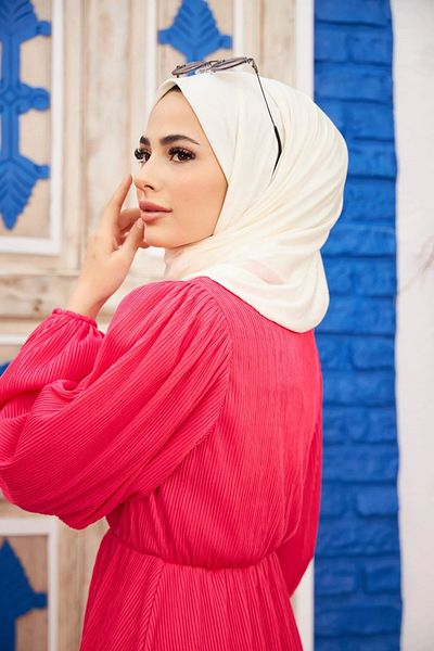 feronis Hijab Women's Combed Cotton Shawl Model _ Off-White