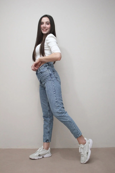ByCukurovaFrango Monera Light Blue Snow Washed High Waist Denim Mom Jeans (Bu...