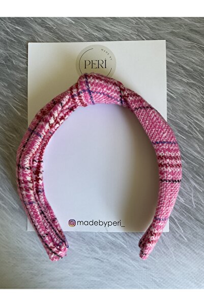 MADE BY PERİ تاج معقود من القماش المربعات والصوفية باللون الوردي