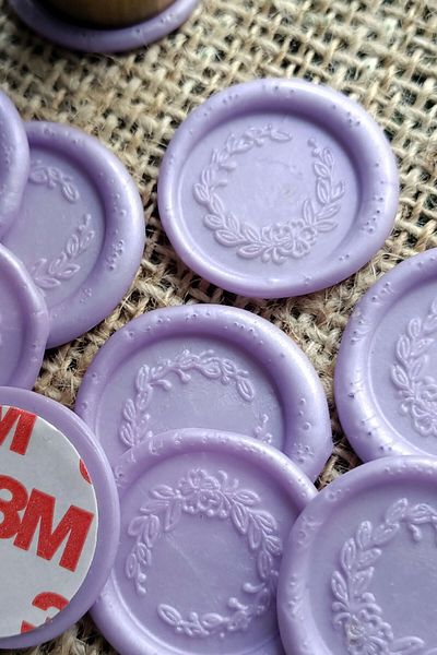 Dekorden 50 adhesive seals - Lilac